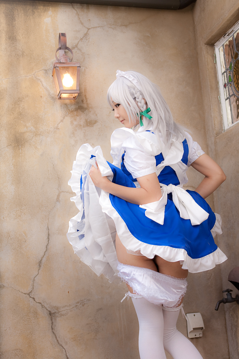 cosplay美女套图 c77 Sakuya Izayoi　白丝假发扮相(1)
